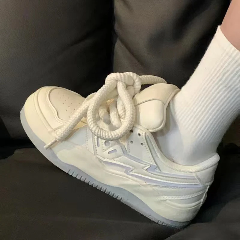 Damen Sportliche Sneakers mit rutschfester Sohle für urbanen Lifestyle Heidi Mode - Image 6