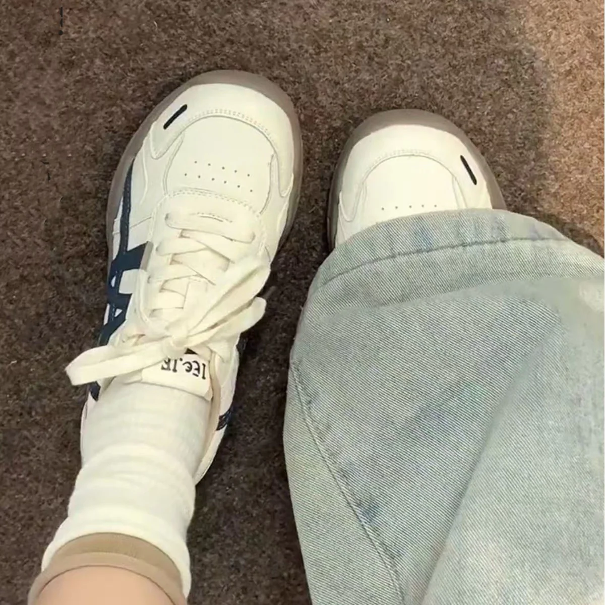 Damen Sportliche Sneakers mit rutschfester Sohle und atmungsaktivem Obermaterial Heidi Mode - Image 4