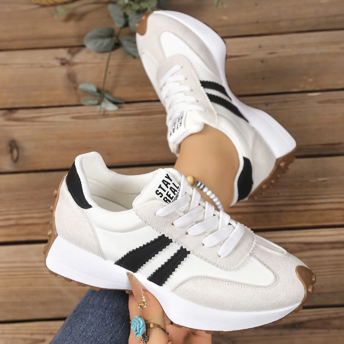 Damen Sportliche Sneakers mit rutschfester Sohle und atmungsaktivem Obermaterial Heidi Mode - Image 2