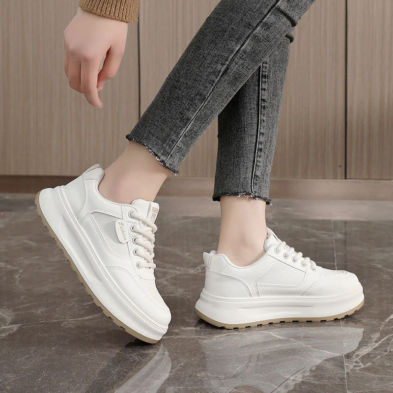 Damen Sportliche Sneakers mit strapazierfähigem Obermaterial und dämpfender Sohle Heidi Mode - Image 3