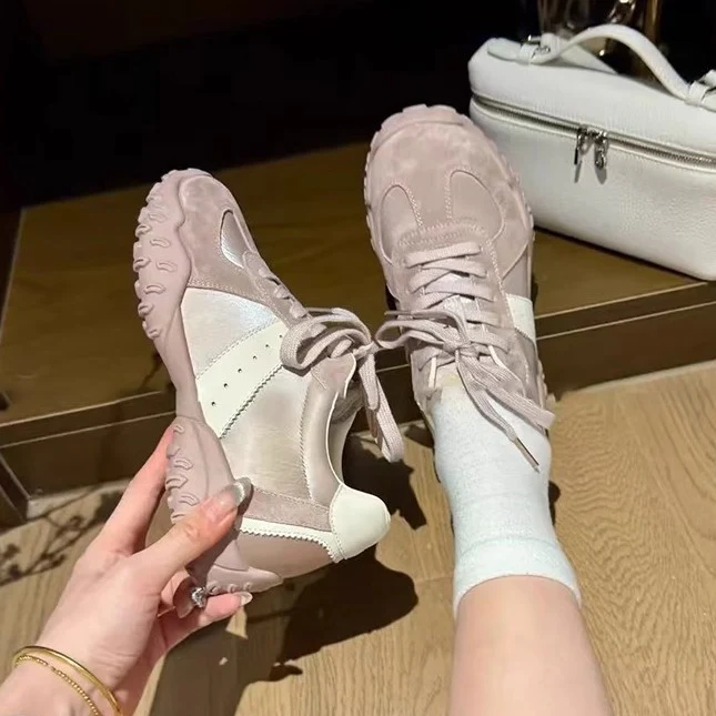 Damen Sportliche Sneakers mit strapazierfähigem Obermaterial und innovativer Dämpfung Heidi Mode - Image 4