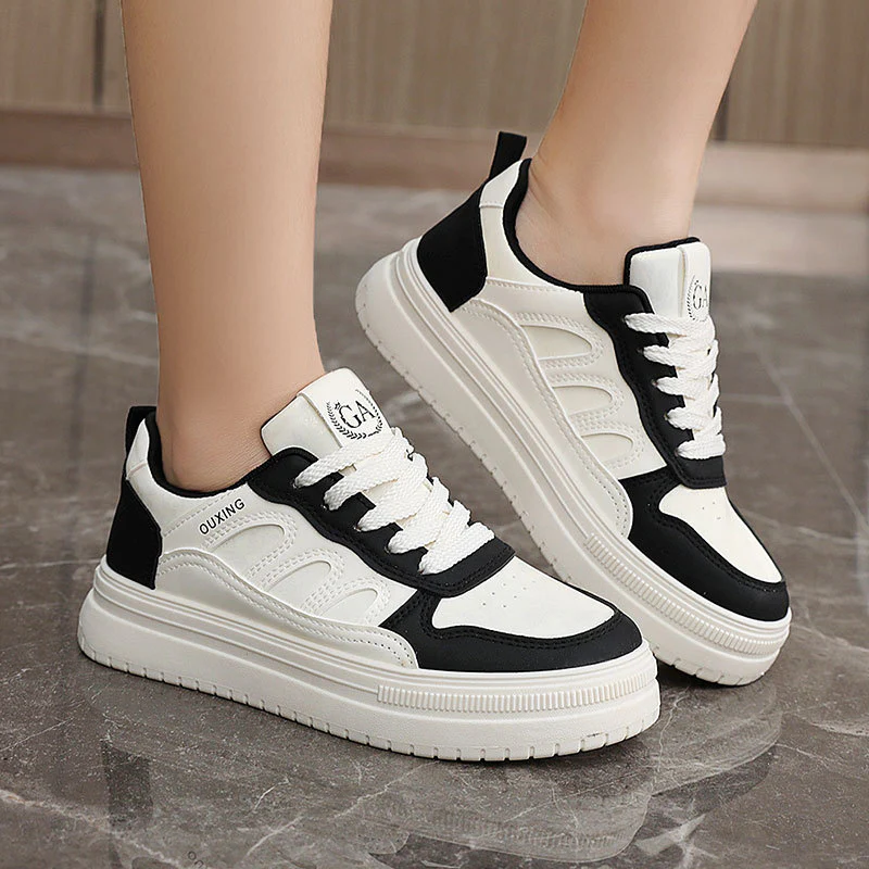 Damen Sportliche Sneakers mit strapazierfähigem Obermaterial und rutschfester Sohle Heidi Mode - Image 4