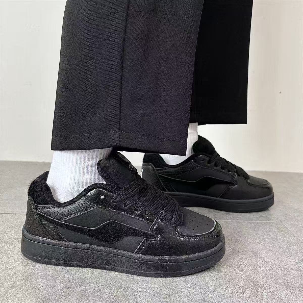 Damen Sportliche Sneakers mit strukturiertem Obermaterial und rutschfester Sohle Heidi Mode - Image 2