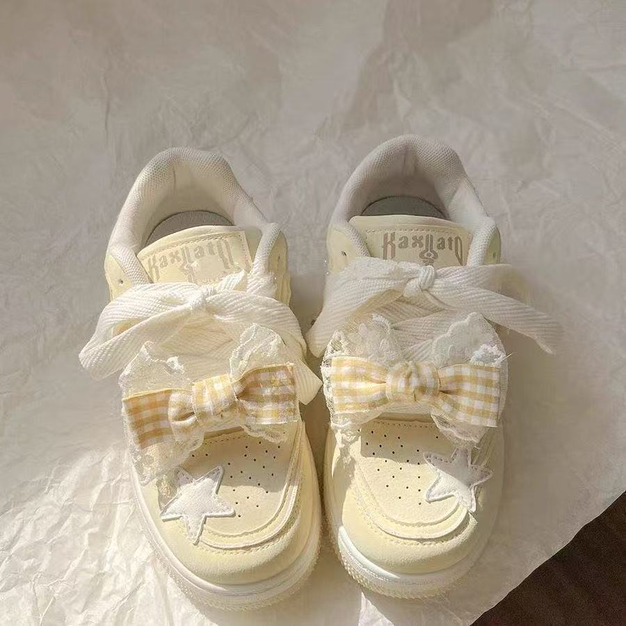 Damen Sportliche Sneakers mit verspieltem Design und einzigartigen Schleifendetails Heidi Mode - Image 3