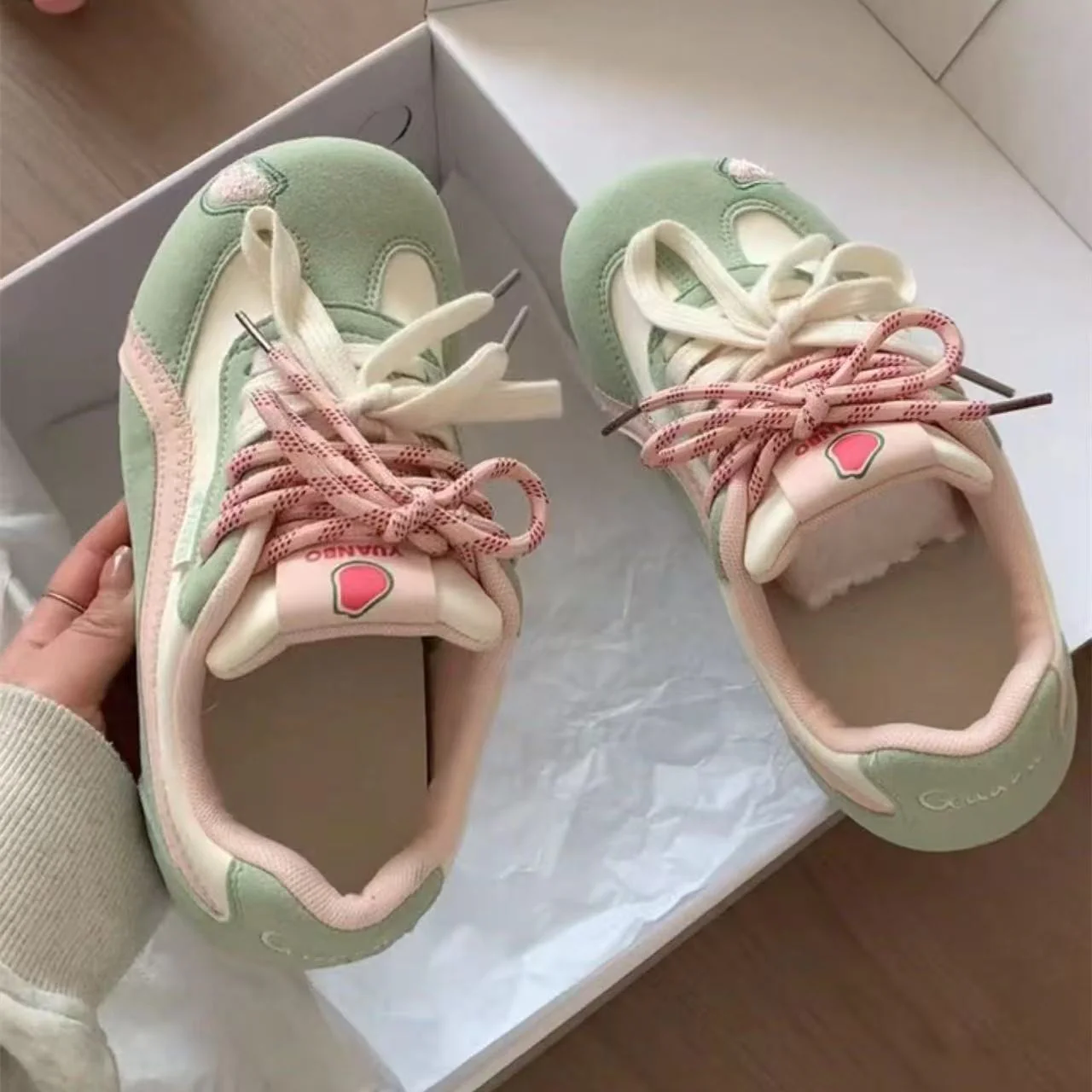 Damen Sportliche Sneakers mit verspieltem Obstmotiv Heidi Mode - Image 2