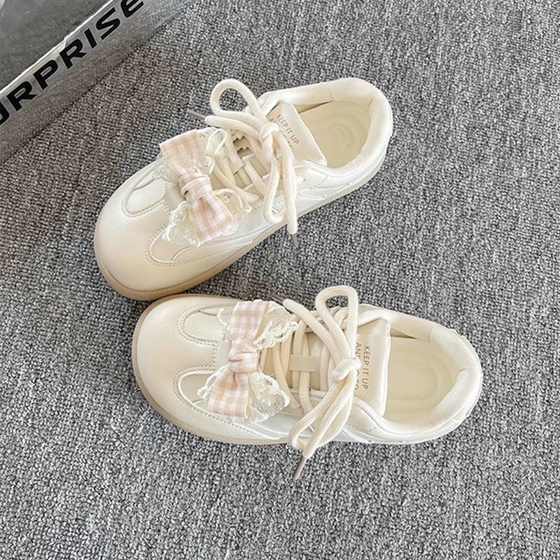 Damen Sportliche Sneakers mit verspielten Rüschen Heidi Mode - Image 4