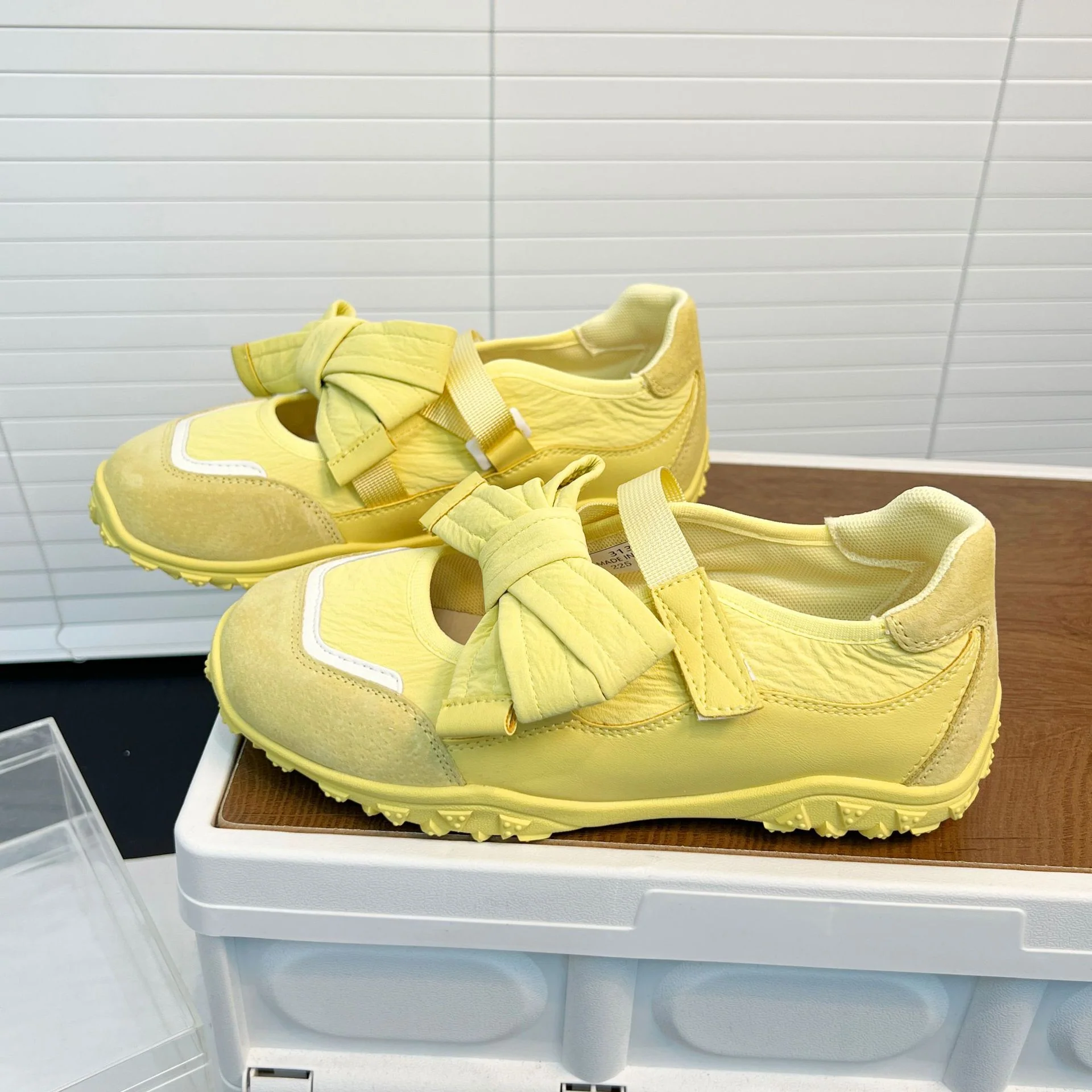 Damen Sportliche Sneakers mit verstellbarem Riemen und atmungsaktiver Oberkonstruktion Heidi Mode - Image 8