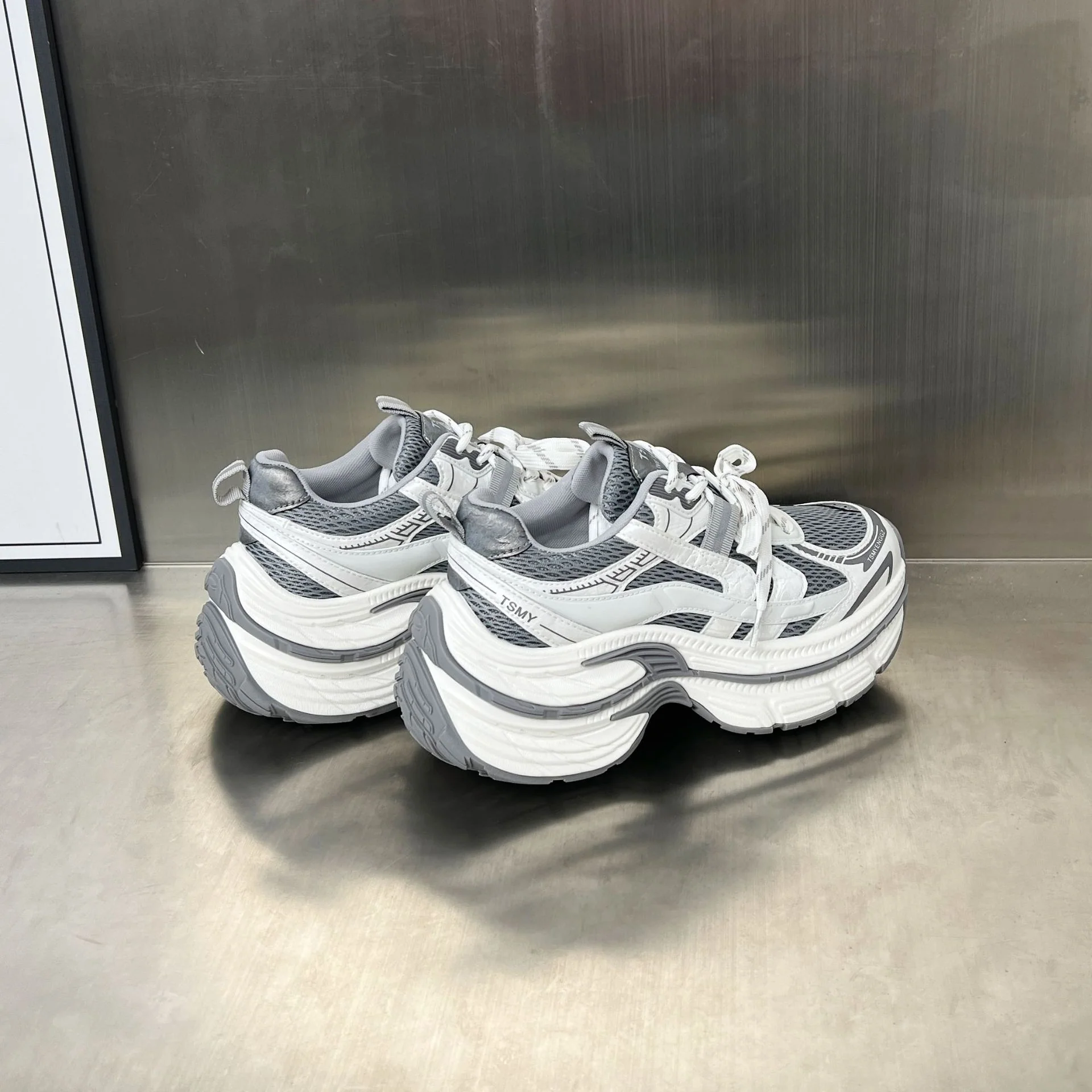 Damen Sportliche Sneakers mit vollständig atmungsaktiver Mesh-Oberfläche und innovativem Dämpfungssystem Heidi Mode - Image 4
