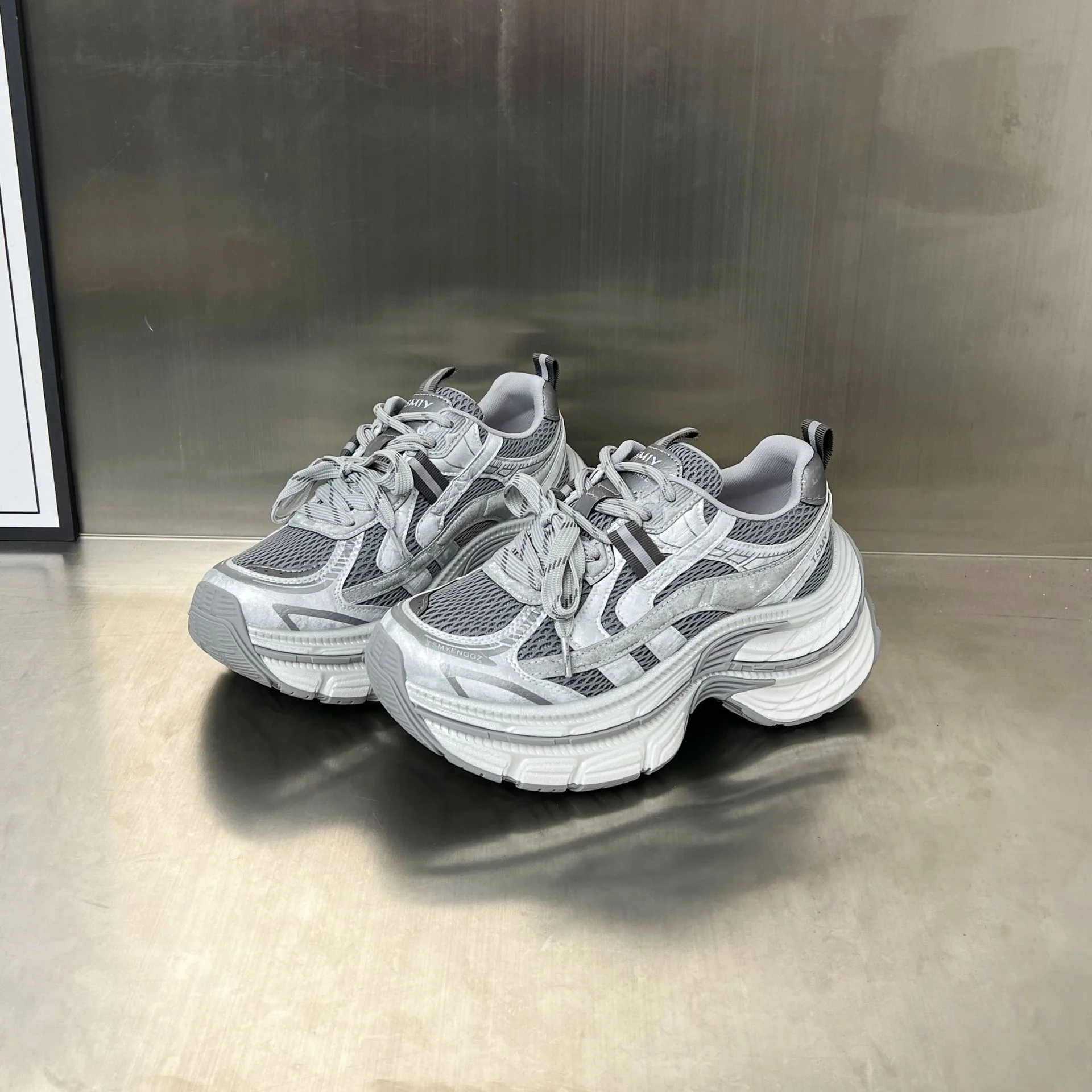 Damen Sportliche Sneakers mit vollständig atmungsaktiver Mesh-Oberfläche und innovativem Dämpfungssystem Heidi Mode - Image 7
