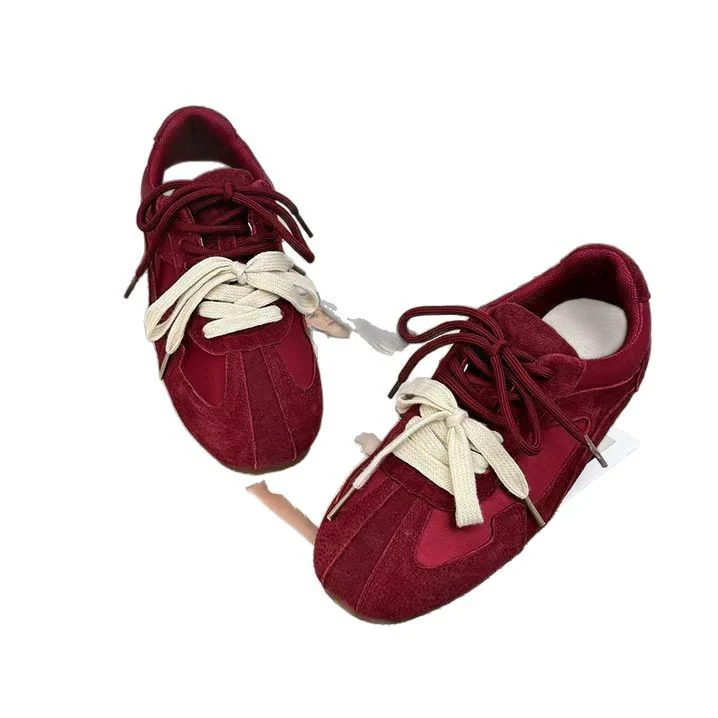 Damen Sportliche Sneakers mit weichem Wildleder-Obermaterial und modischem Schnürsystem Heidi Mode - Image 5