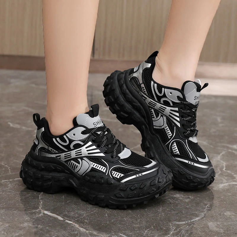 Damen Sportliche Trail-Sneaker mit doppellagiger Gummisohle und atmungsaktiver Mesh-Oberfläche Heidi Mode - Image 4