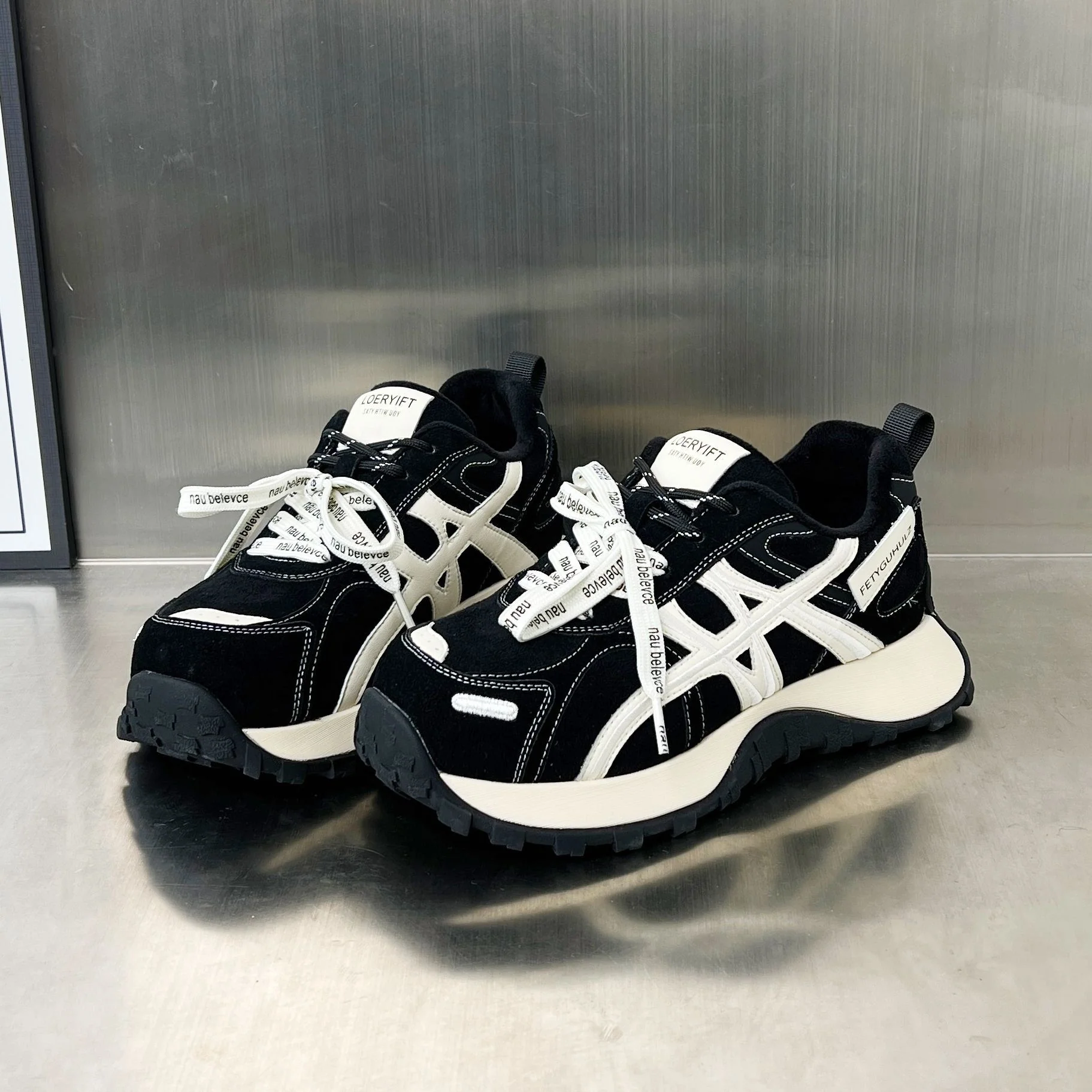 Damen Sportliche Trail-Sneakers mit rutschfester Sohle und atmungsaktivem Obermaterial Heidi Mode - Image 4