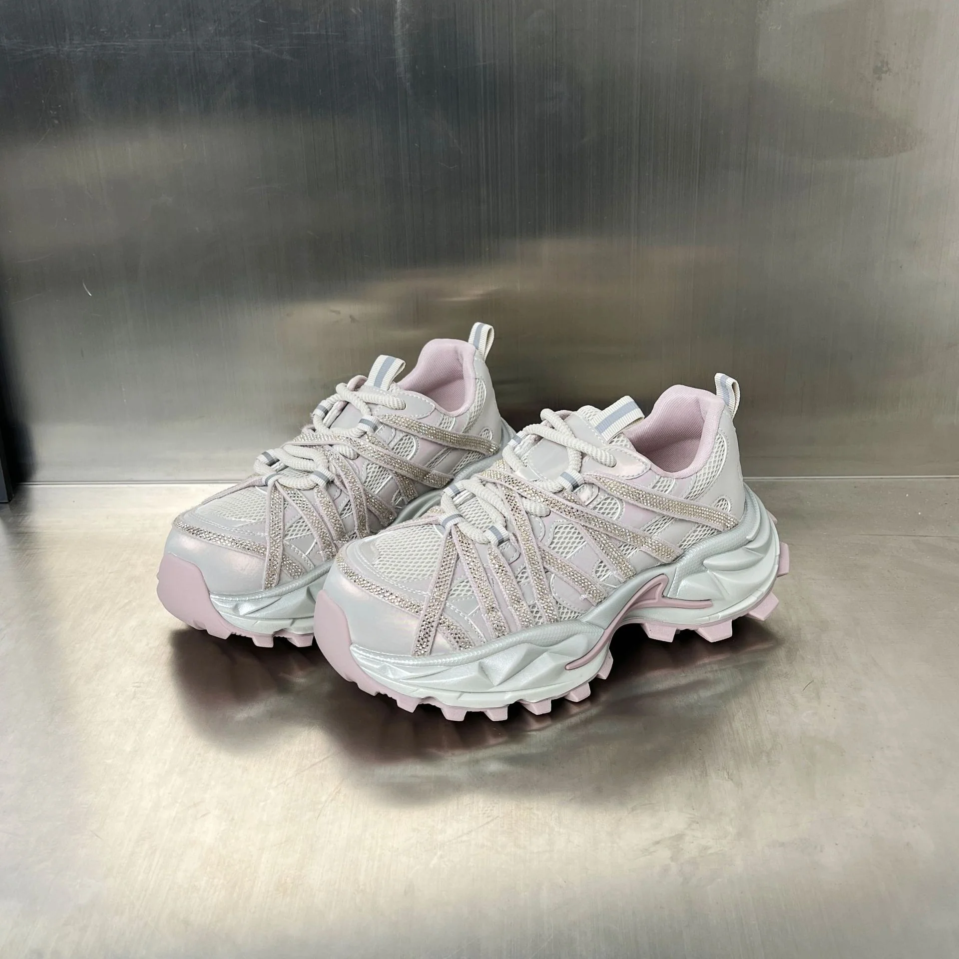 Damen Sportliche Trailrunning-Sneaker mit atmungsaktiver Mesh-Oberfläche und rutschfester Sohle Heidi Mode - Image 6