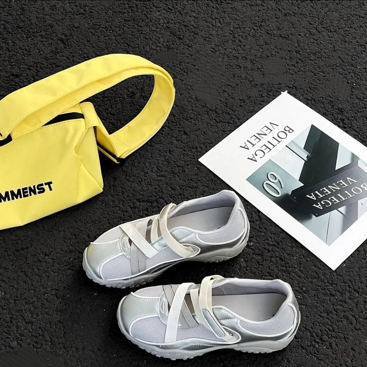 Damen Sportliche Trekking-Schuhe mit elastischem Schnürsystem und rutschfester Sohle Heidi Mode - Image 3
