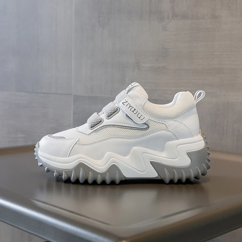 Damen Sportliche Trend-Sneaker mit gepolsterter Sohle und rutschfester Laufsohle Heidi Mode - Image 4