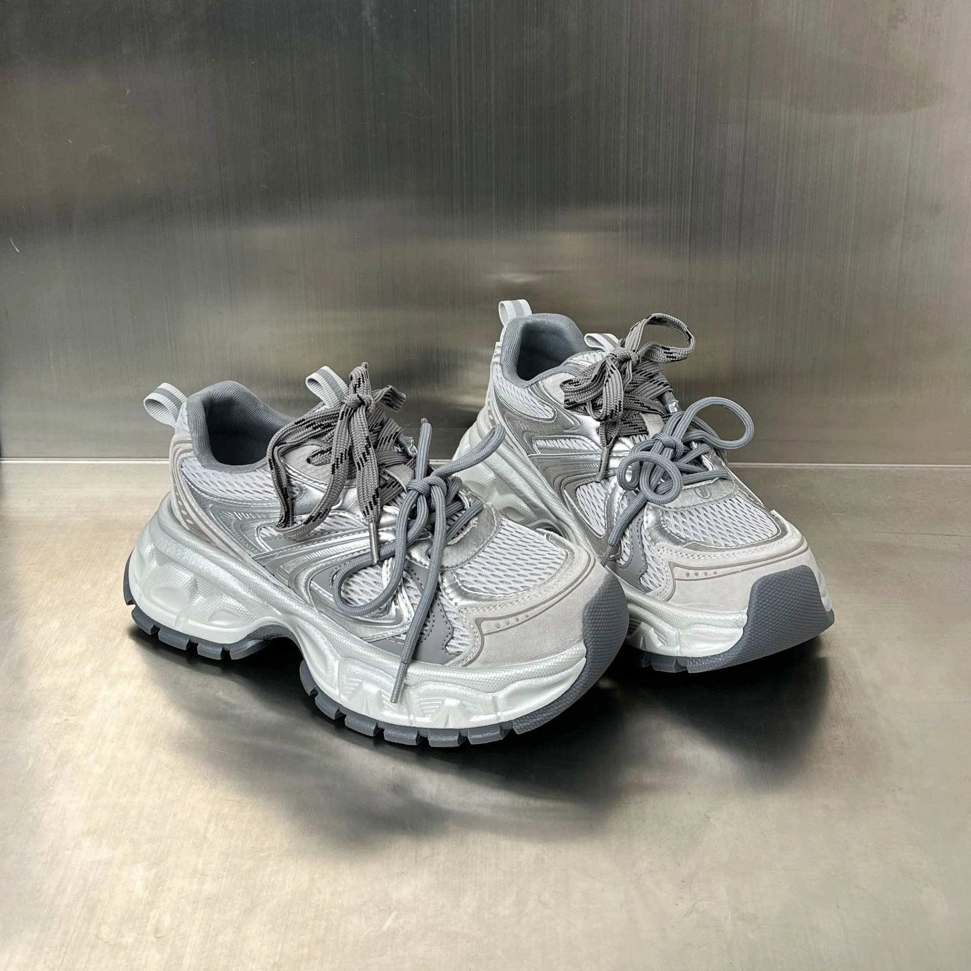 Damen Sportliche Trend-Sneaker mit rutschfester Sohle und atmungsaktivem Mesh-Heidi Mode - Image 4