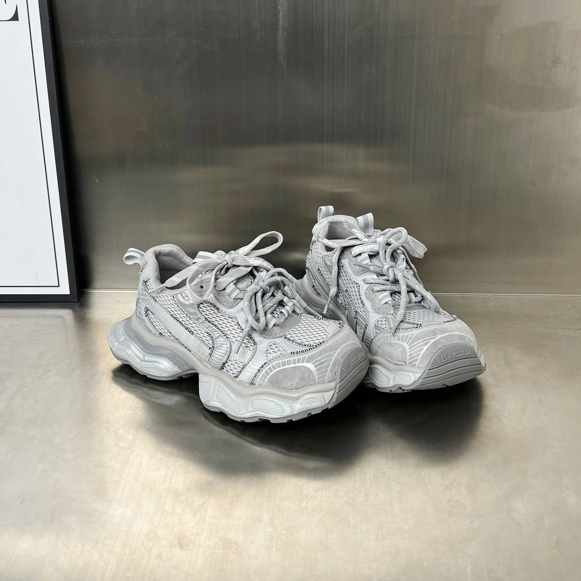 Damen Sportliche und atmungsaktive Sneakers mit innovativem Dämpfungssystem Heidi Mode - Image 4