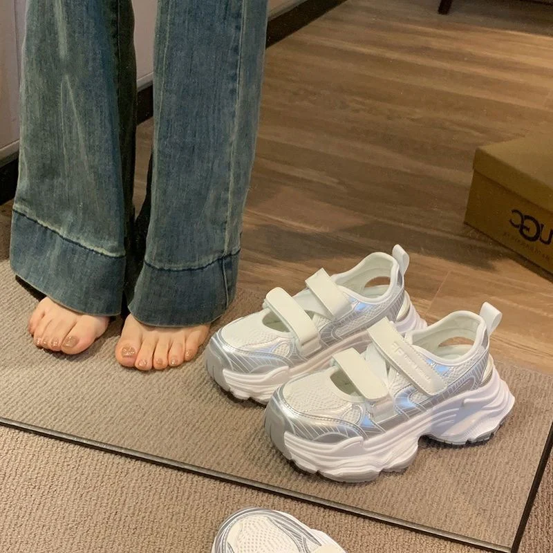 Damen Sportliche Velours-Sneaker mit praktischen Klettverschlüssen Heidi Mode - Image 3