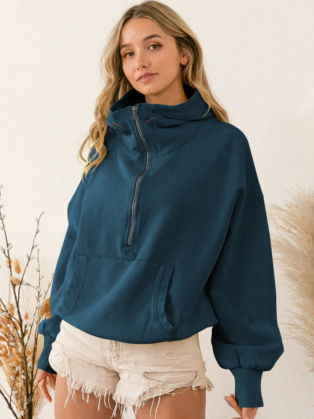 Damen sportlicher Kapuzenpullover mit halbem Reißverschluss und funktionalen Taschen Heidi-Mode - Image 7