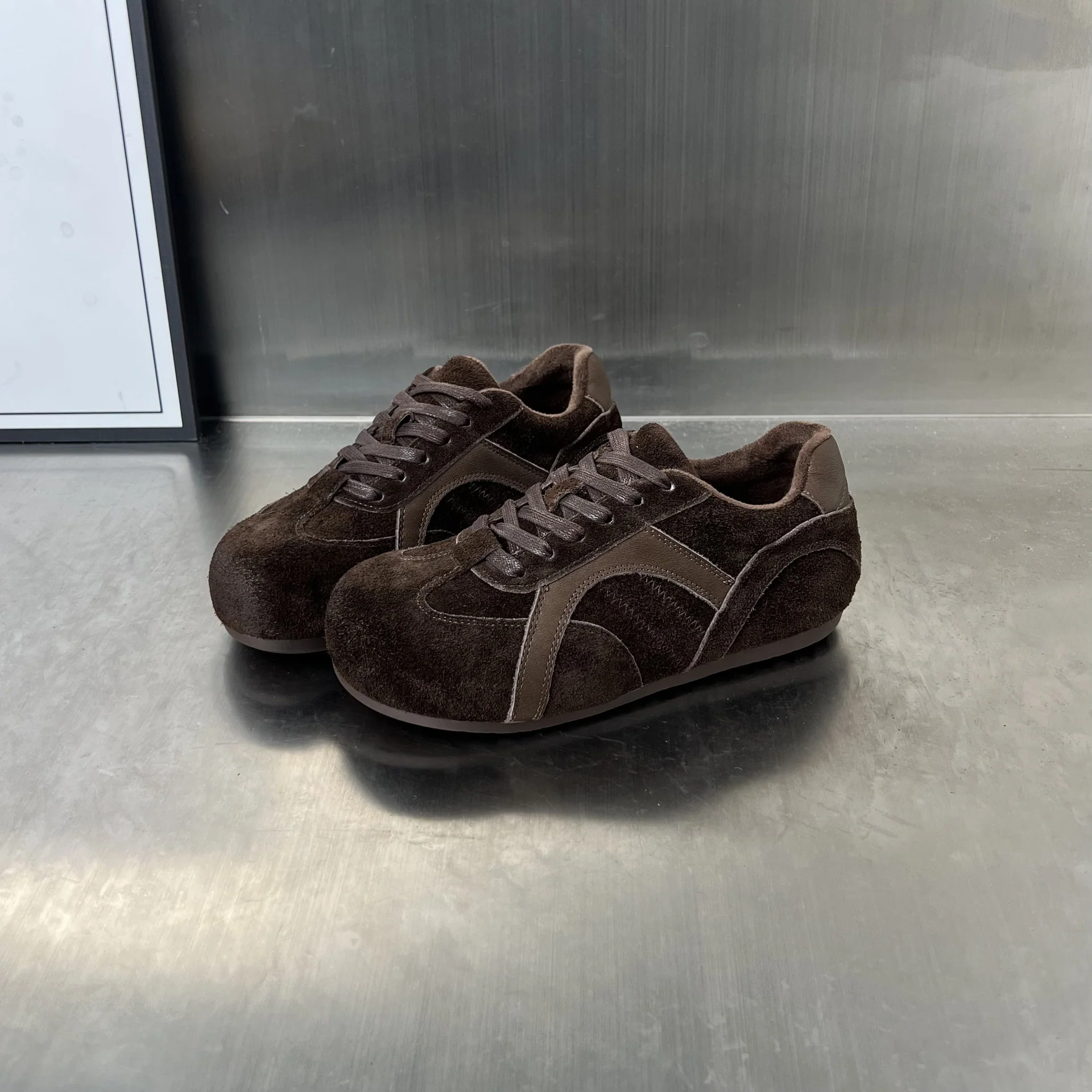 Damen Sportschuhe aus weichem Wildleder mit atmungsaktiver Mesh-Einsatz Heidi Mode - Image 7