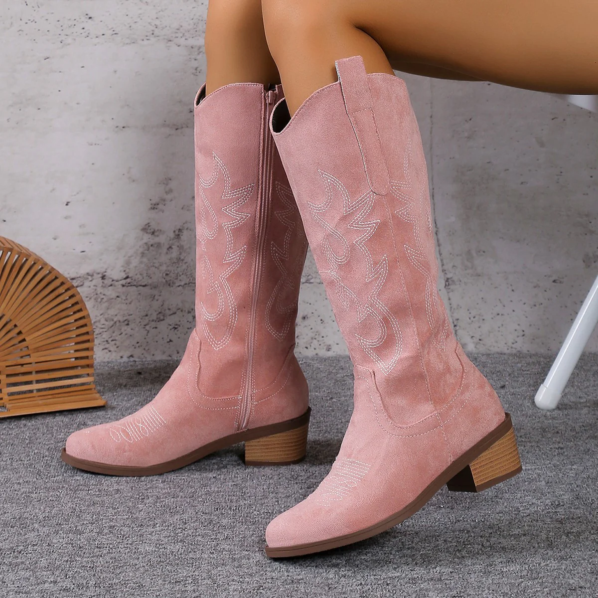 Damen Stiefel im Western-Stil mit modischem Zierstickmuster und komfortablem Blockabsatz Heidi Mode - Image 2