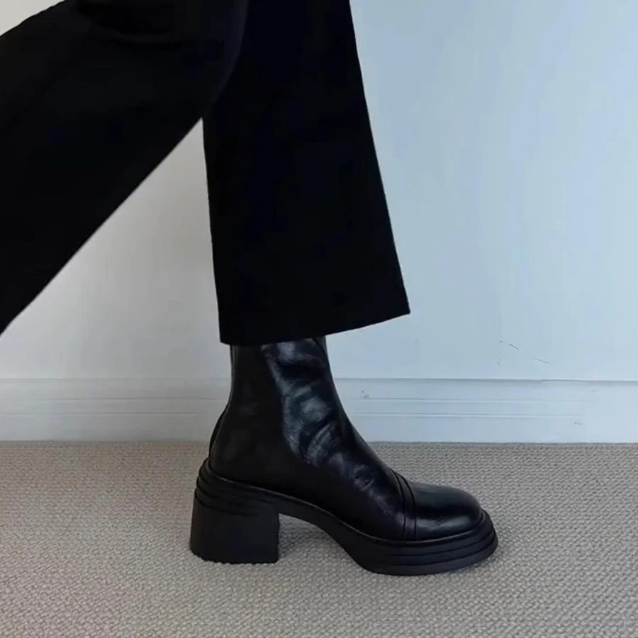 Damen Stiefeletten aus hochwertigem Leder mit trendigem Blockabsatz Heidi Mode - Image 2