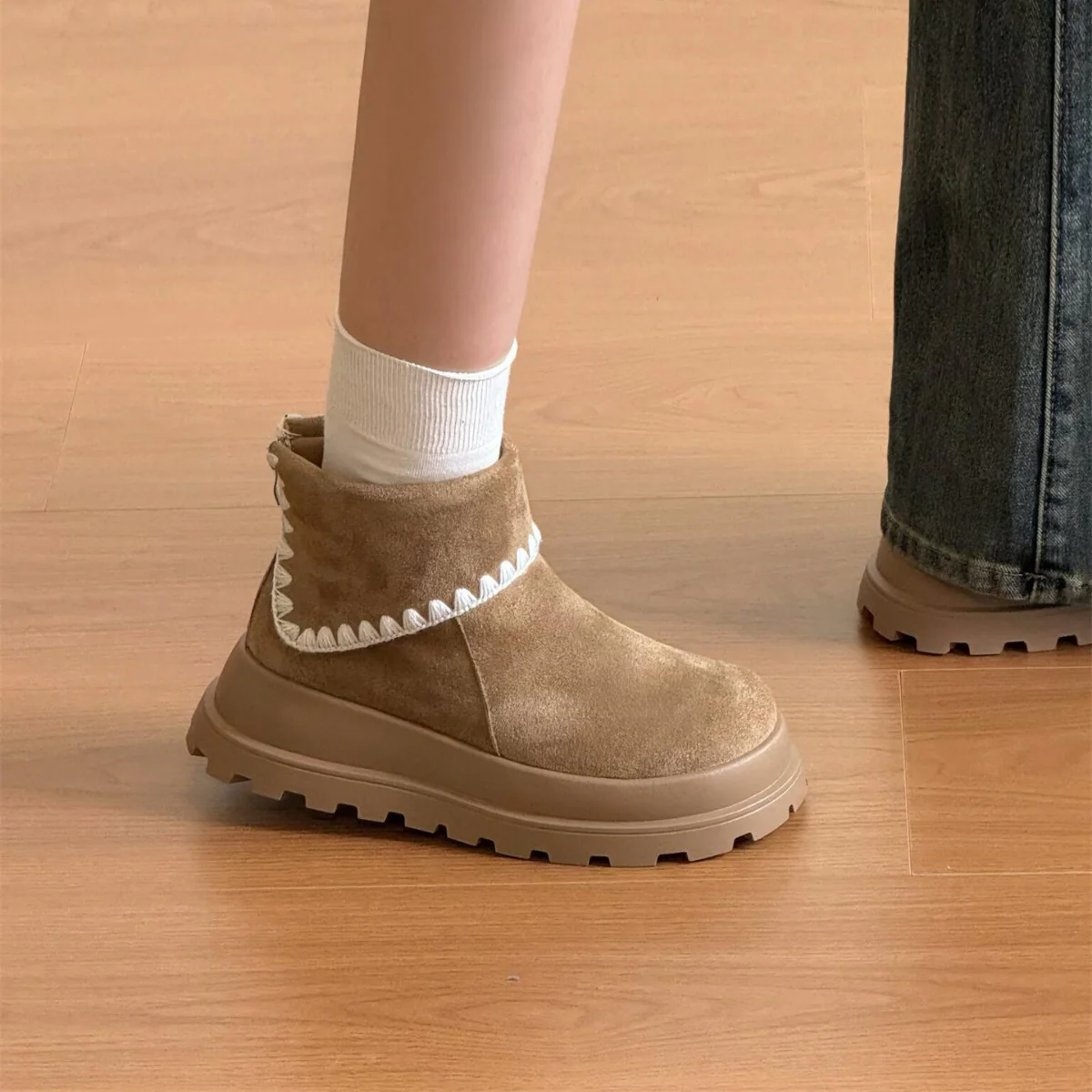 Damen Stiefeletten aus weichem Wildleder mit Dekorativem Rippensaum Heidi Mode - Image 2
