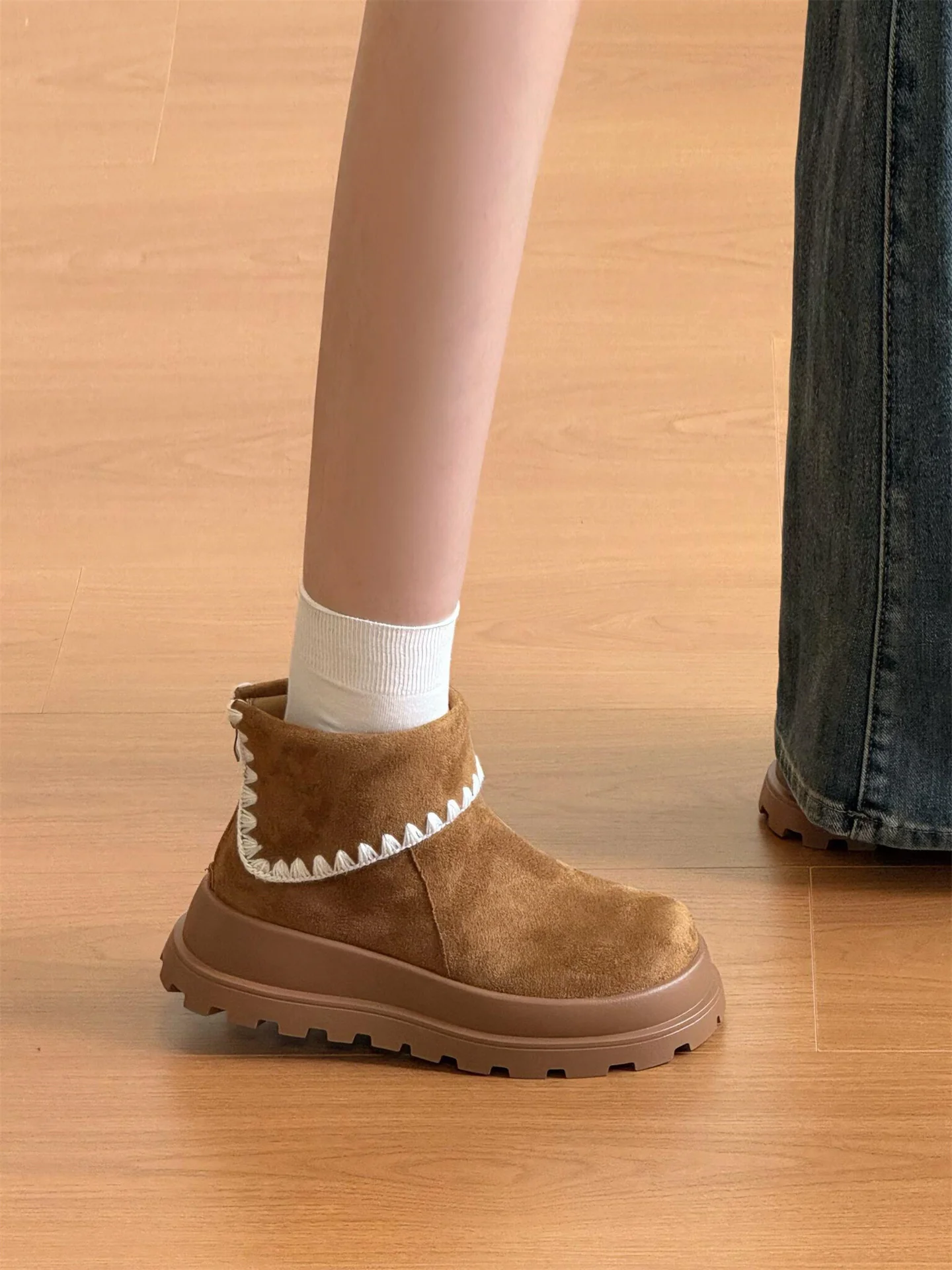Damen Stiefeletten aus weichem Wildleder mit Dekorativem Rippensaum Heidi Mode - Image 7