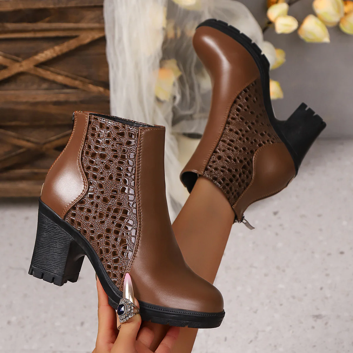 Damen Stiefeletten mit elegantem Schnürdesign und rutschfester Profilsohle Heidi Mode - Image 8