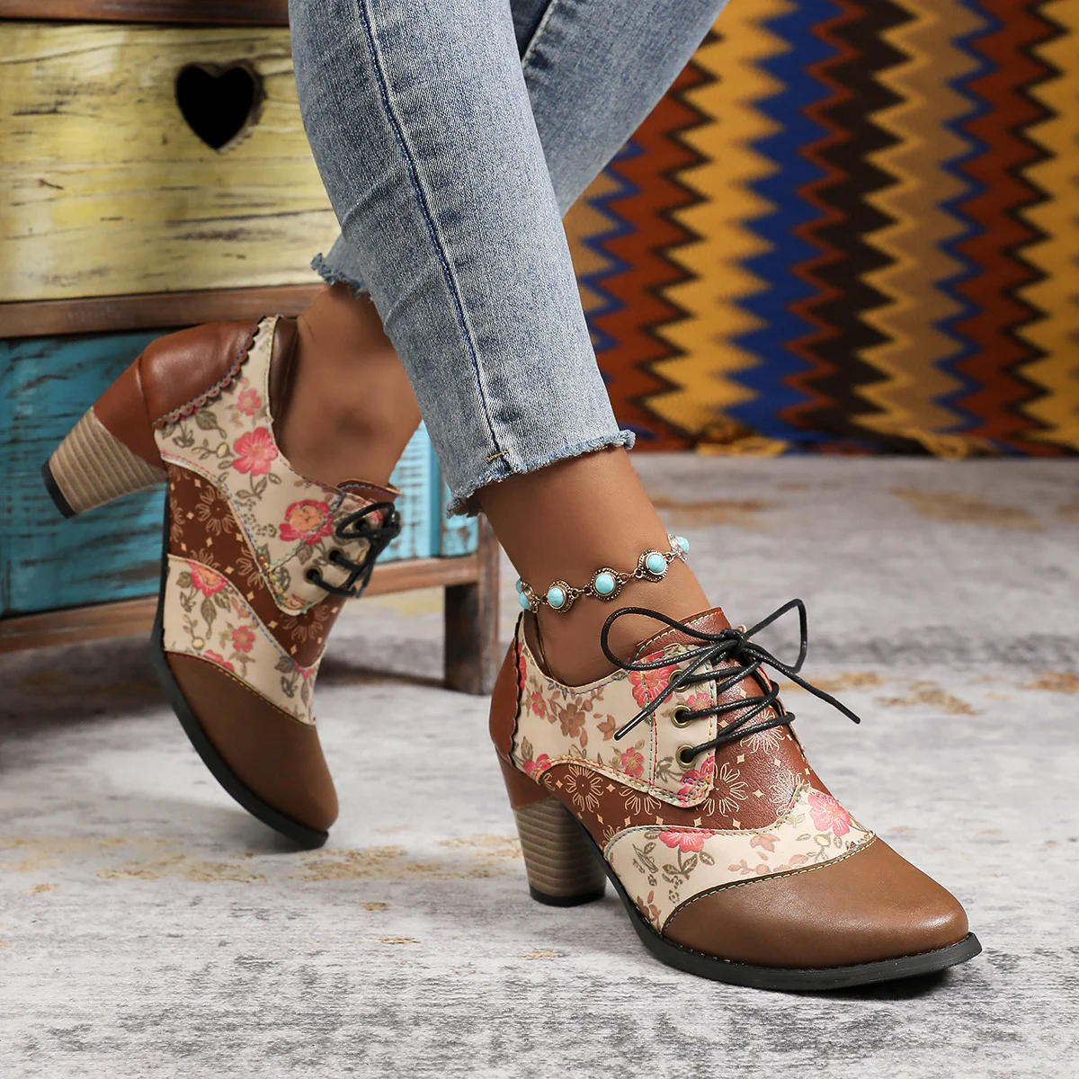 Damen Stiefeletten mit floralem Design und komfortablem Blockabsatz Heidi Mode - Image 4