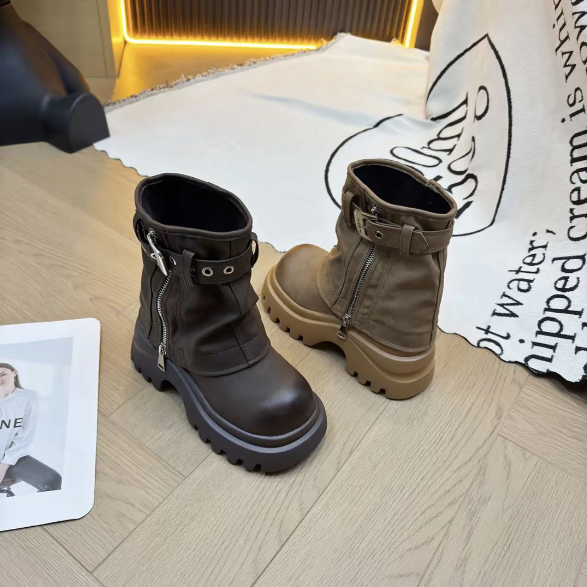 Damen Stiefeletten mit stylischem Schnallenverschluss und robustem Sohlenprofil Heidi Mode - Image 3