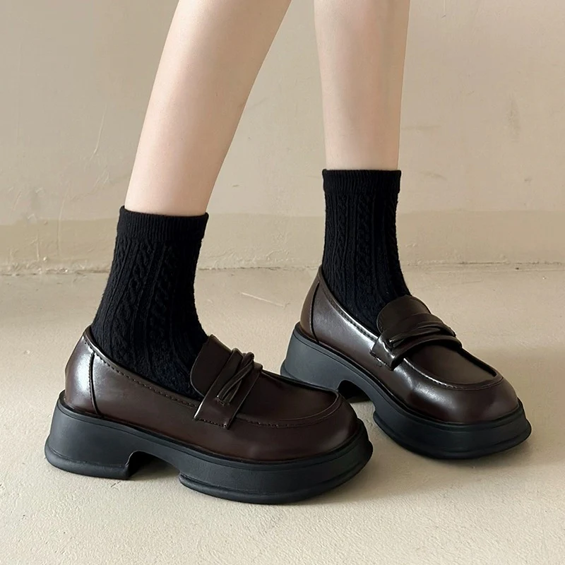 Damen Stilvolle Loafers mit robuster Plateausohle Heidi Mode - Image 2