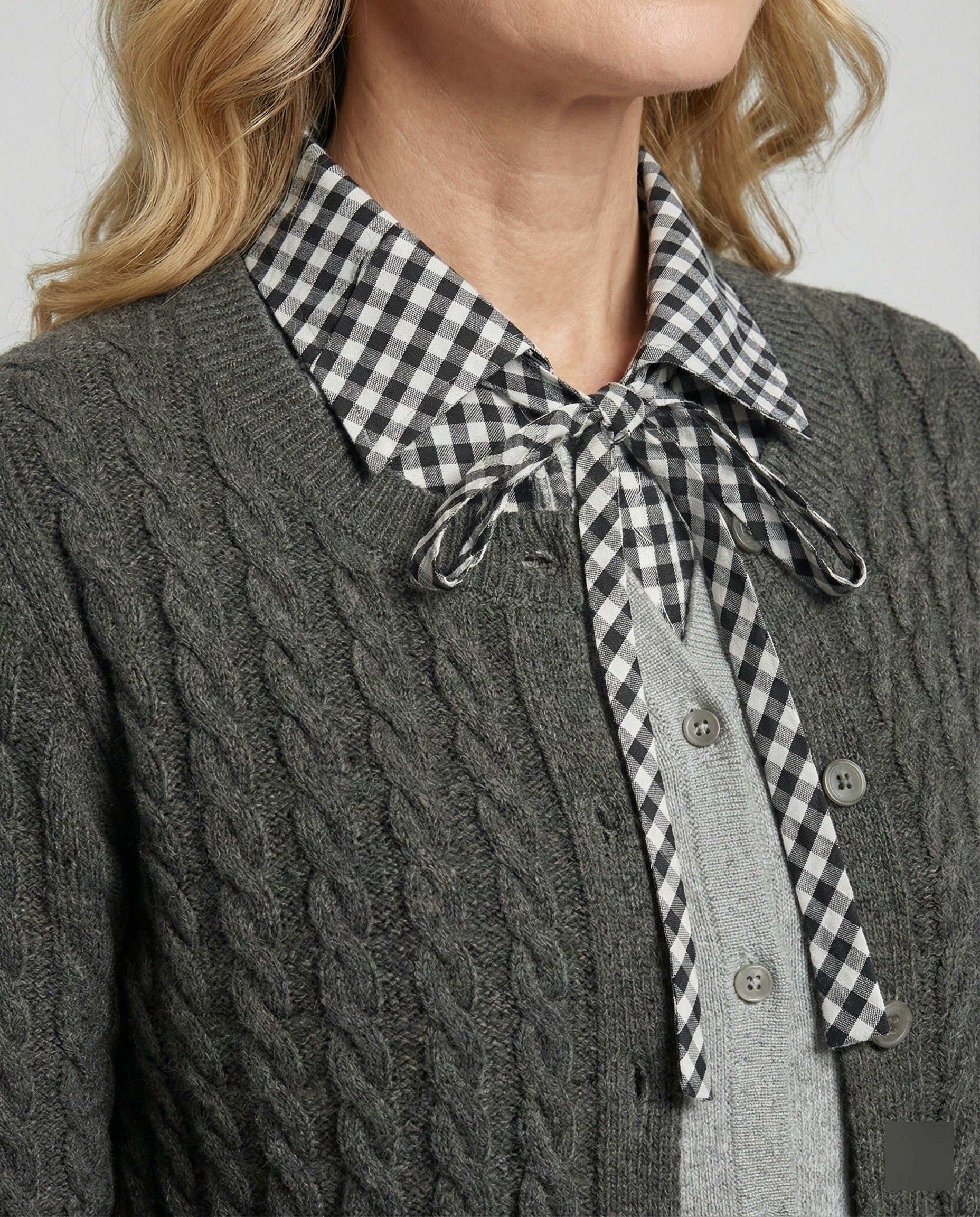 Damen Strickjacke im American Style mit abnehmbarem Polo-Kragen - Image 2