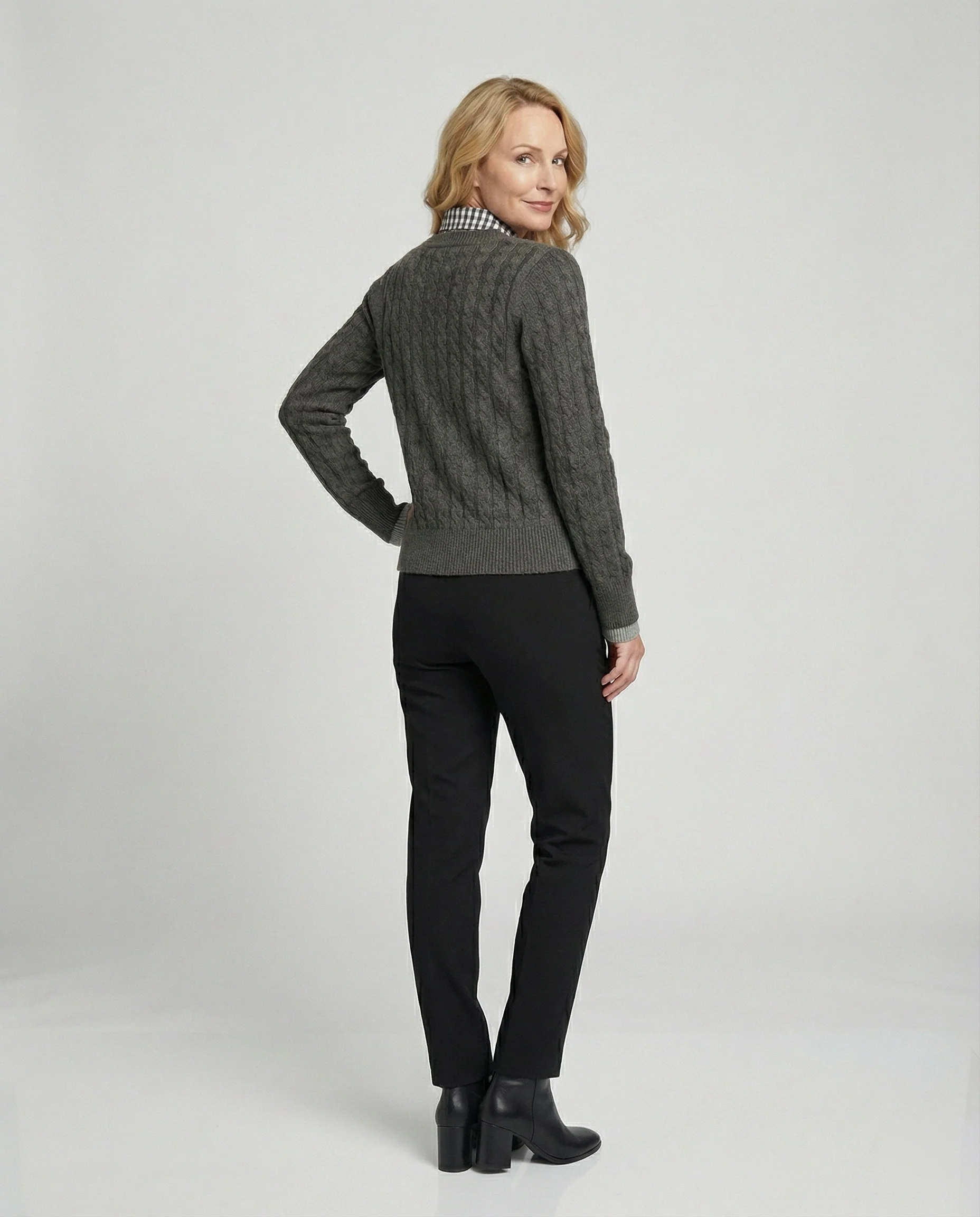 Damen Strickjacke im American Style mit abnehmbarem Polo-Kragen - Image 4