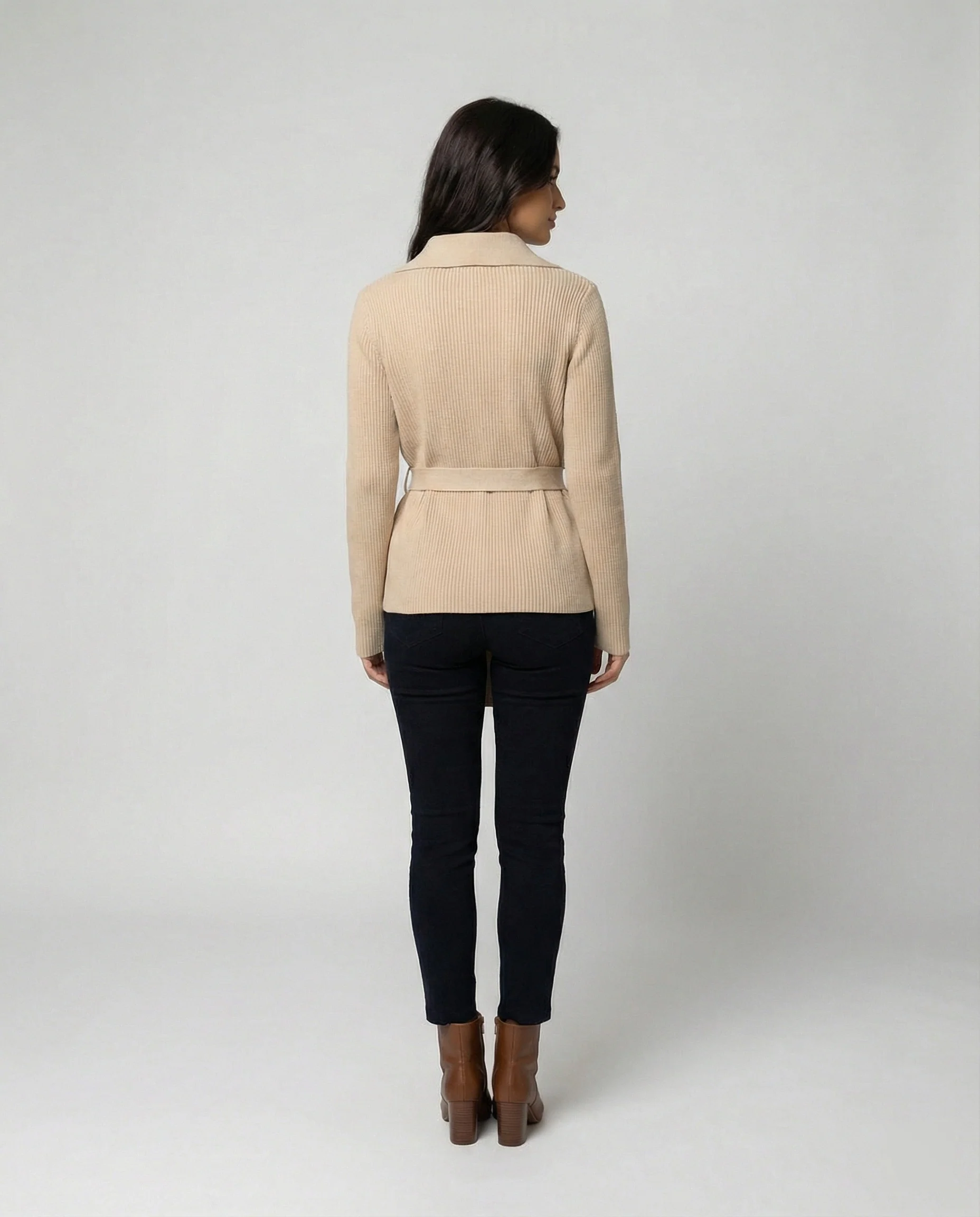 Damen Strickpullover mit Revers und Taillenschnürung in Khakigrau - Image 4