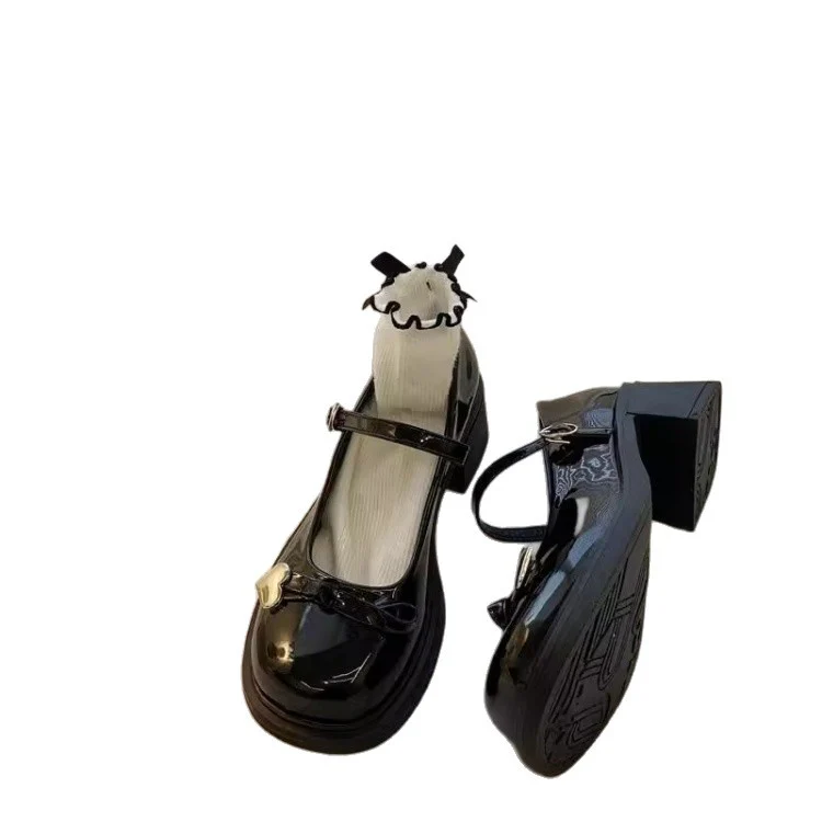 Damen Süße Mary Jane Schuhe mit herzförmigem Detail und dekorativem Rüschensocke Heidi Mode - Image 5