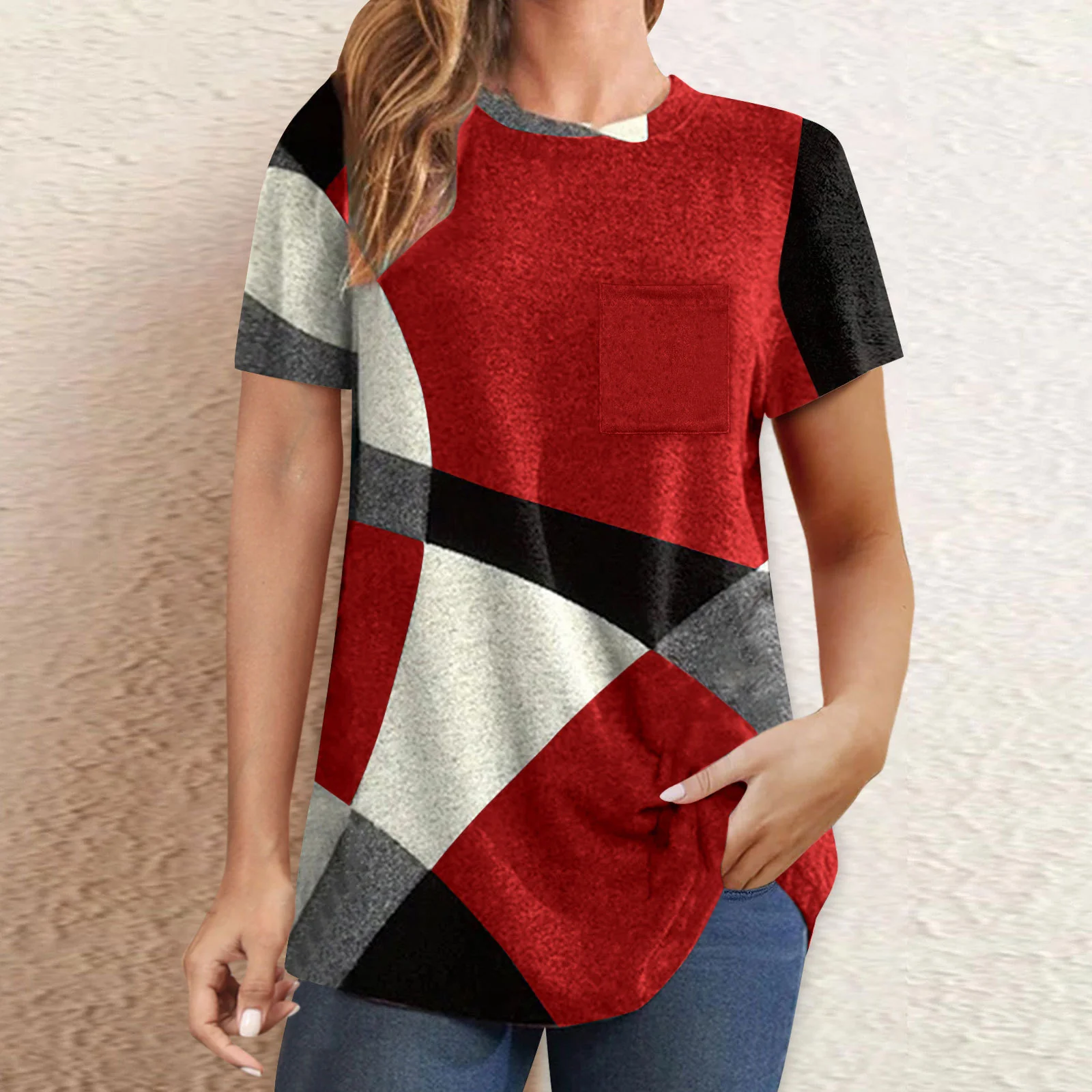 Damen T-Shirt mit modernem geometrischen Design und praktischer Brusttasche Heidi-Mode - Image 12