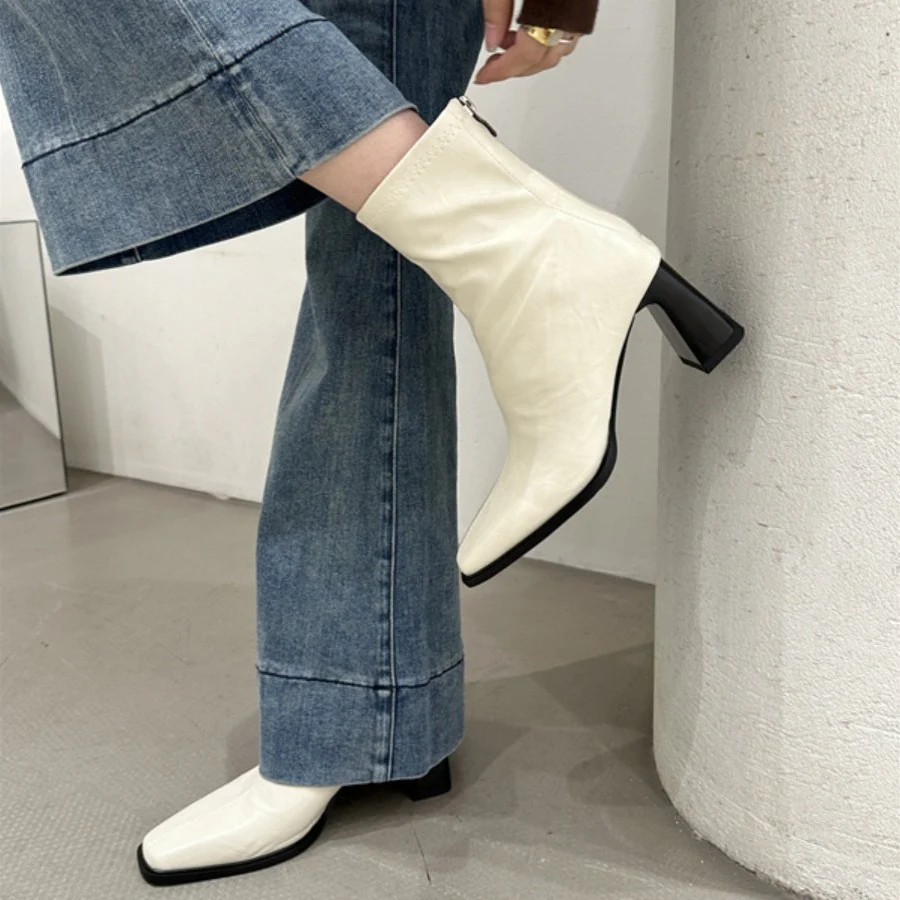 Damen Trendige Ankle Boots mit hohem Blockabsatz und edler Lederoberfläche Heidi Mode - Image 4
