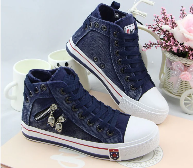 Damen trendige Hochtop-Sneaker mit modischen Totenkopf-Applikationen Heidi Mode - Image 6