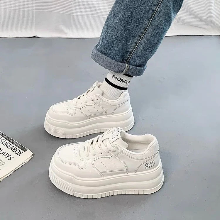 Damen Trendige Plateau-Sneaker mit atmungsaktivem Obermaterial und robustem Sohlenprofil Heidi Mode - Image 4
