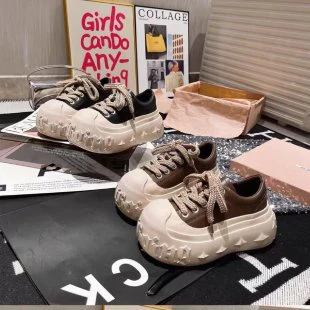 Damen Trendige Plateau-Sneaker mit einzigartigem Sohlendesign und robustem Obermaterial Heidi Mode - Image 5