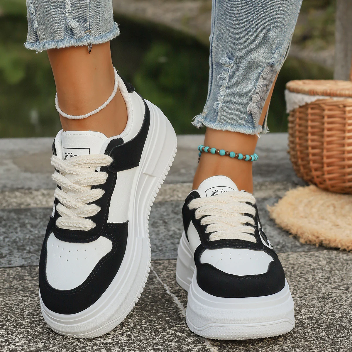 Damen Trendige Plateau-Sneaker mit modischen Akzenten Heidi Mode - Image 4