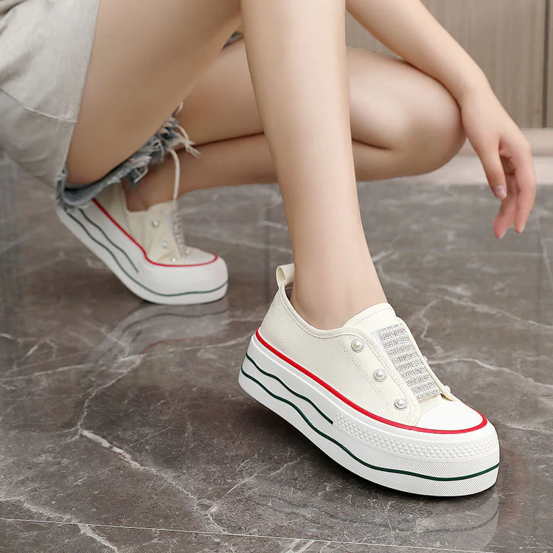 Damen trendige Slip-On Sneakers mit Glitzer-Applikationen Heidi Mode - Image 4