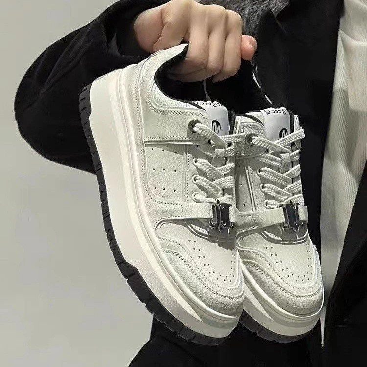Damen Trendige Sneaker mit robuster Plateau-Sohle und modischem Schnallen-Design Heidi Mode - Image 4