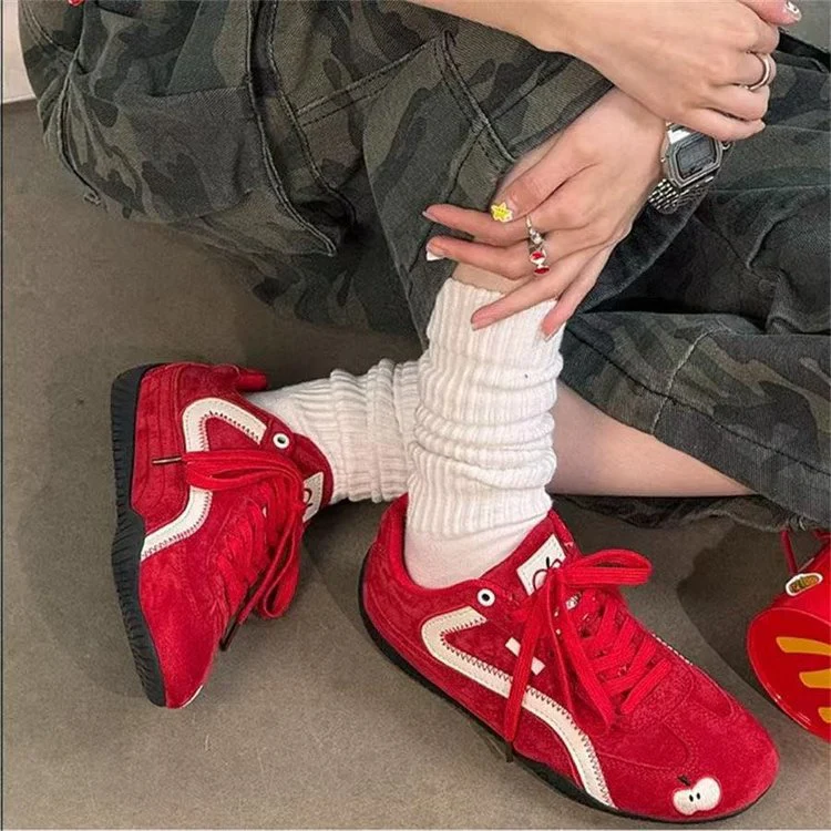 Damen Trendige Sneaker mit sportlichem Design und verspielten Applikationen Heidi Mode - Image 3