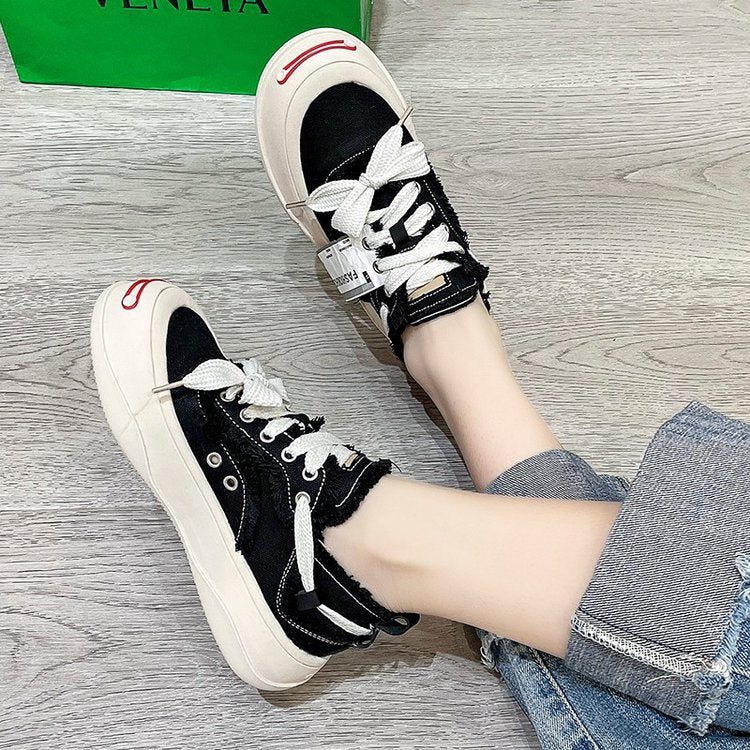 Damen Trendige Sneakers mit auffälligem Design und innovativer Schnürung Heidi Mode - Image 3