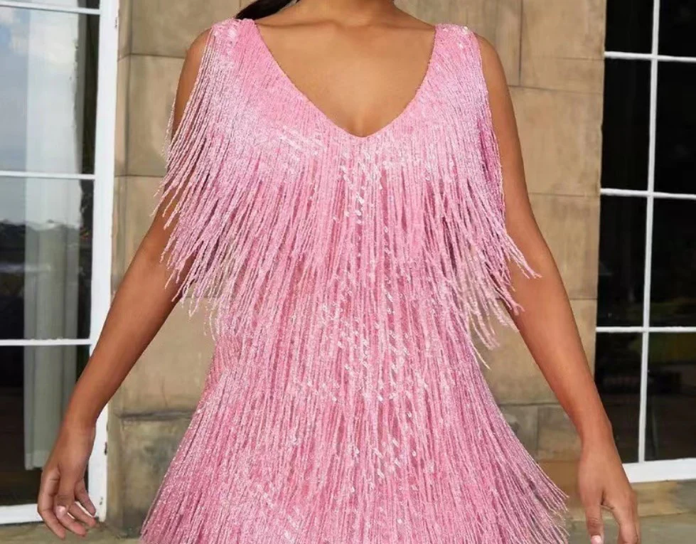 Damen trendiges Partykleid mit funkelnden Fransen und Schulterfreischnitten Heidi-Mode - Image 6