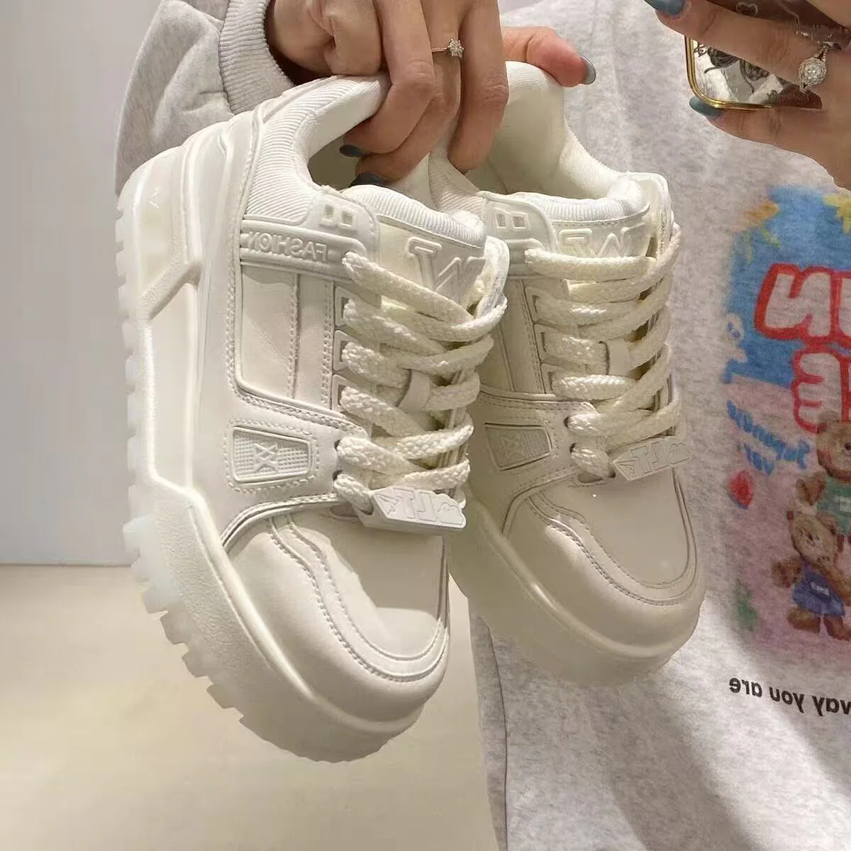 Damen Urbaner Lifestyle-Sneaker mit robustem Sohlenprofil Heidi Mode - Image 5