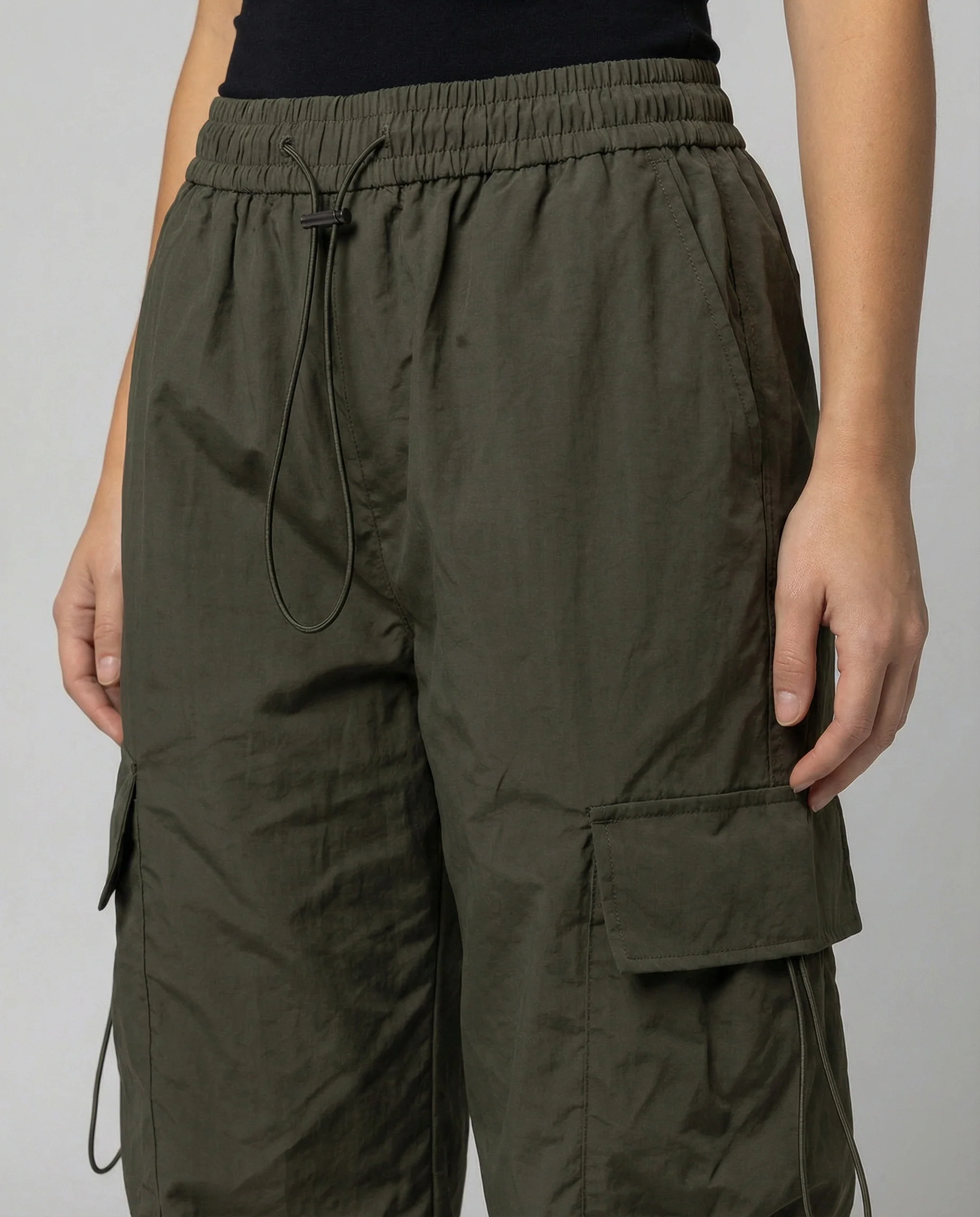 Utilitaristische Cargohose mit hoher Taille großen Klapptaschen und verstellbarem Saum Heidi-Mode - Image 3