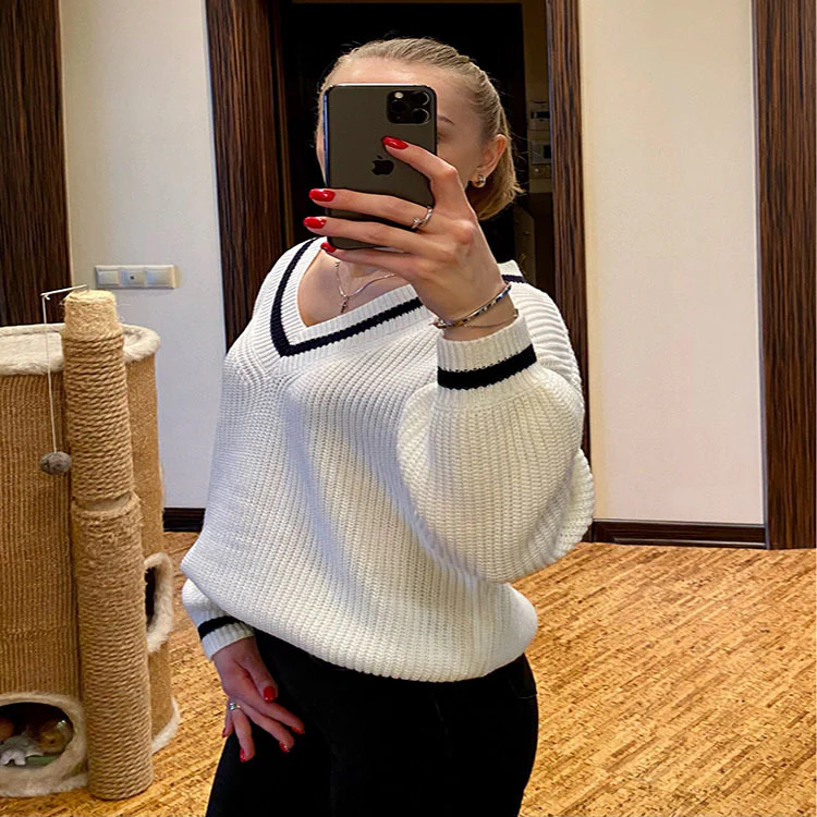 Damen V-Ausschnitt Pullover mit kontrastierenden Streifen Heidi-Mode - Image 2